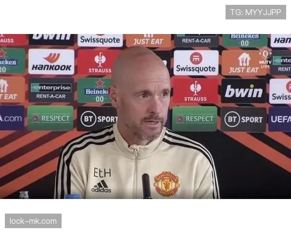 滕哈赫战术体系深度解析:如何在现代足球中实现攻防平衡